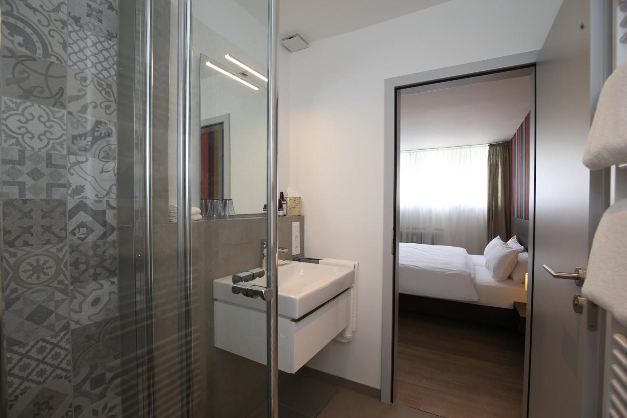 דיסלדורף Hotel Faehrhaus Km734 חדר תמונה